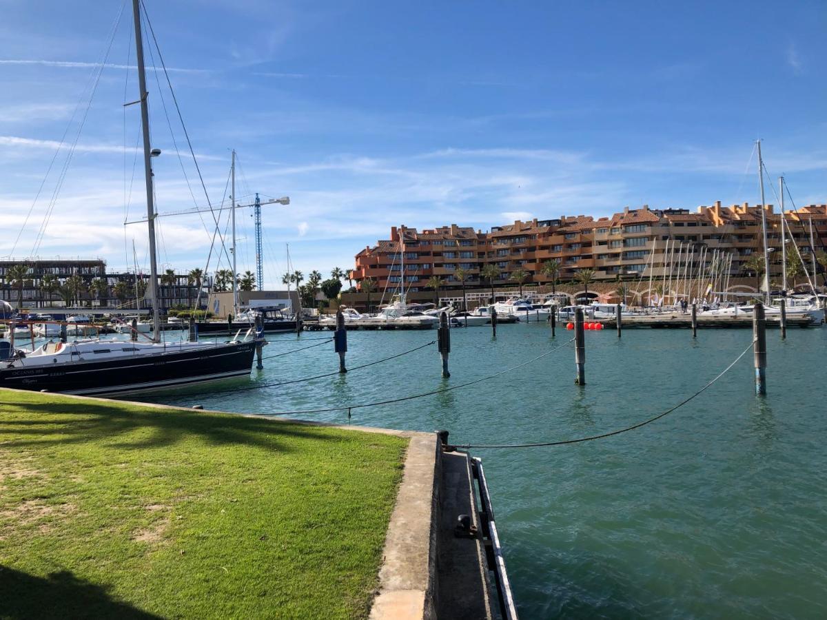 Flor Del Campo Apartman Sotogrande Kültér fotó